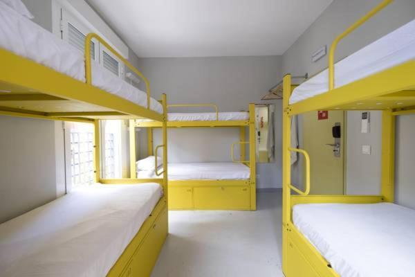 Heylola! Hostel บาร์เซโลนา ภายนอก รูปภาพ